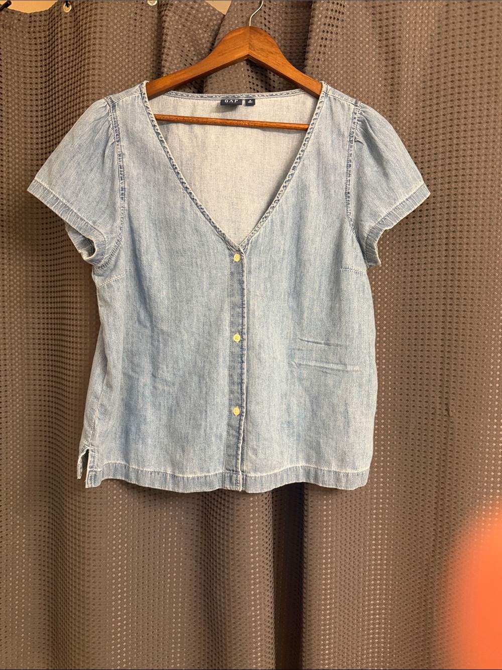 GAP Light Wash Denim Button-Front Short Sleeve Top